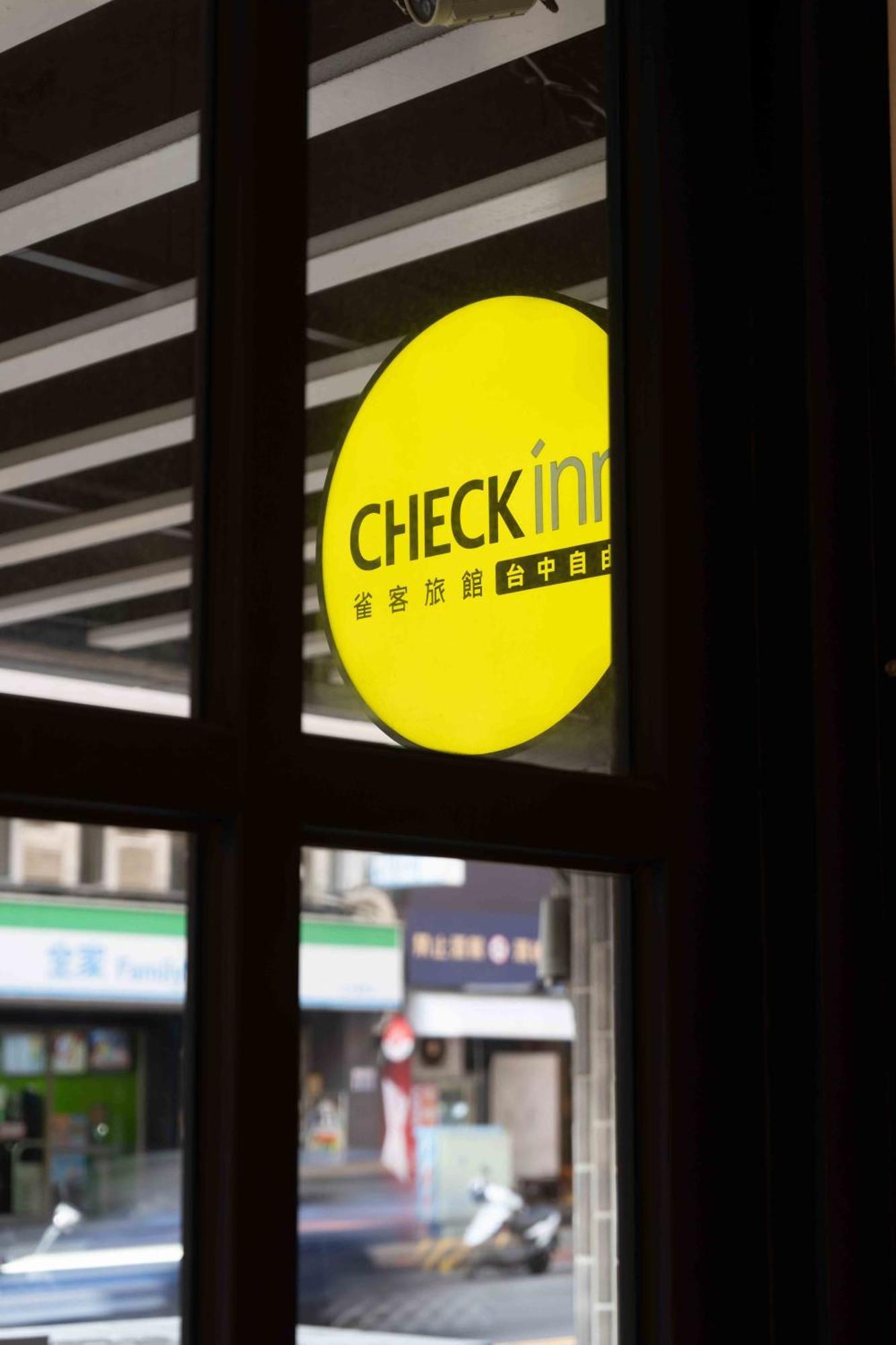 Check Inn Taichung Ziyou Dış mekan fotoğraf